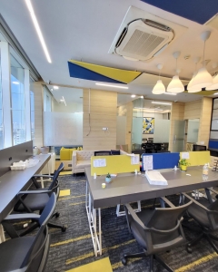 FULLY FURNISHED LAVISH OFFICE ON RENT