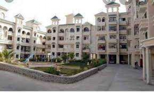 2 bhk flat for sale in *Adhiraj Garden* G+3  Rate 92 lakhs Top floor/No parking