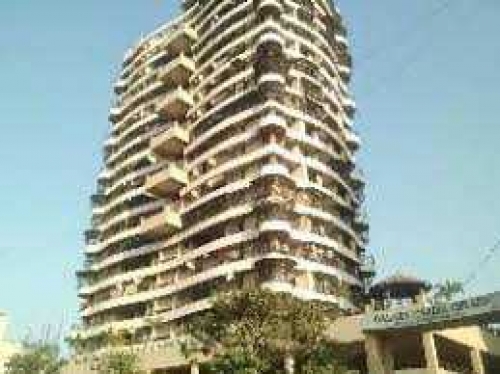 2 bhk in sect 13 G+7 behind mc donanl with Terence Rs 1.25 cr